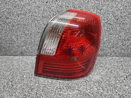 Rear combination tail light (right) compatible with Hyundai Azera 2002, genuine OEM replacement part 92406 39500