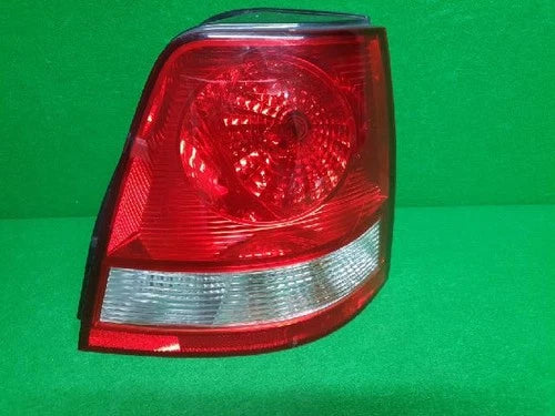 Right rear combination tail light assembly compatible with Kia Sorento 2006, genuine OEM replacement part 92402 3E000