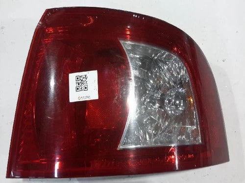 Kia 2002 Luz trasera / calavera combinada derecha OEM 92421 3C070