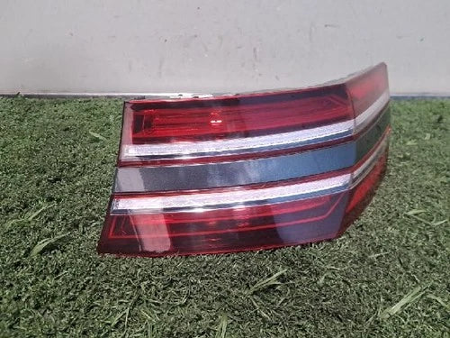 Rear combination tail light (right side/passenger side) compatible with Genesis GV80 2023, OEM 9242T1000NCM