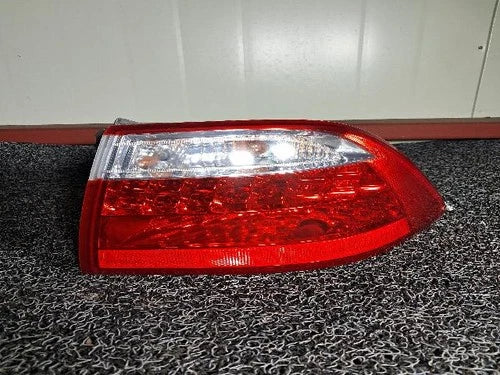 Kia Sorento 2007, Combination Tail Light right, genuine OEM 92402 2G100