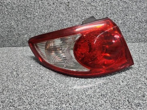 Left rear tail light assembly (combination) OEM 92401 2B000 compatible with Hyundai Santa Fe 2009