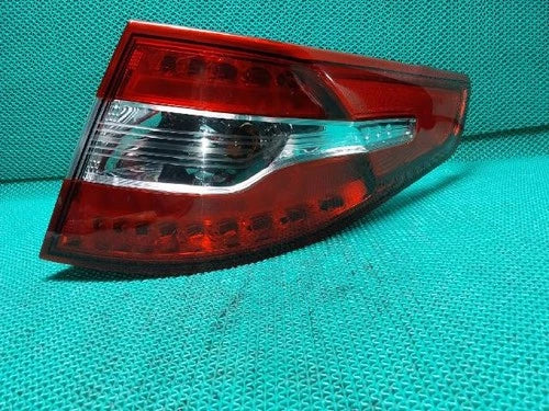 Right rear combination tail light assembly compatible with Kia K5 2012, genuine OEM replacement part 924024U000
