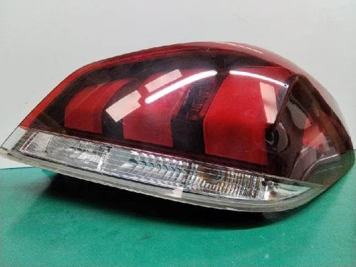 Used OEM Part - Rear tail light right for Peugeot 508 RXH 2.0 BlueHDi 2016, genuine OEM replacement part 9807242680