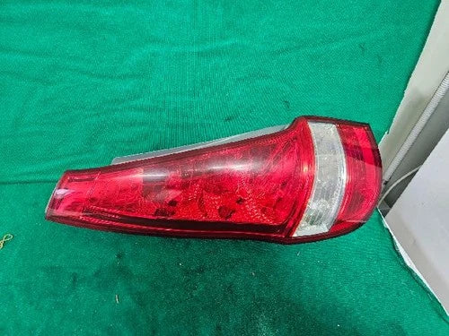 Left rear tail light assembly compatible with Hyundai i30 2010, genuine OEM replacement part 92401 2L100