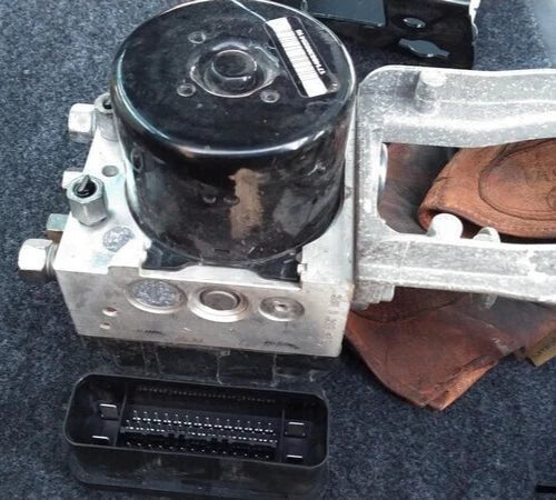 Bomba/Módulo ABS OEM usada para 2011-2012 Dodge Charger Chrysler 300