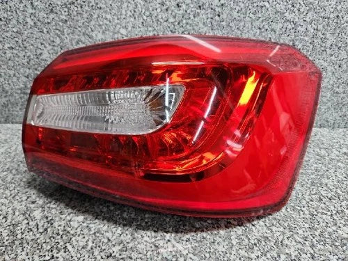 Rear combination tail light assembly (right) compatible with Kia Cadenza 2016, genuine OEM replacement part 92402-3R610