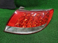 Right rear combination tail light assembly OEM 92402 3L001 compatible with Hyundai Azera 2007
