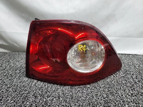 Refacción OEM Usada - Conjunto de faros/calaveras traseros combinados Kia 2007 OEM 924022G005