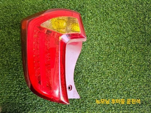 Used OEM Part - light assembly/tail light left rear compatible with Kia Picanto 2012, LH OEM 92401, 1Y300