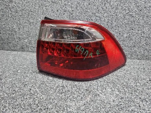 Right rear combination tail light assembly Kia Optima 2010 OEM 92402 2G600