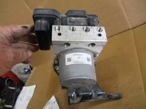 Bomba/Módulo ABS OEM usada para 2016 Jeep Cherokee