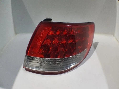 Right rear tail light compatible with Hyundai Azera 2007, genuine OEM replacement part 92402 3L001