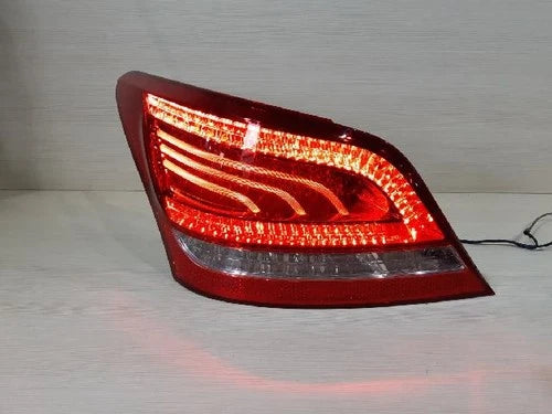 Left rear tail light compatible with Hyundai Equus 2010, genuine OEM replacement part 924013N000