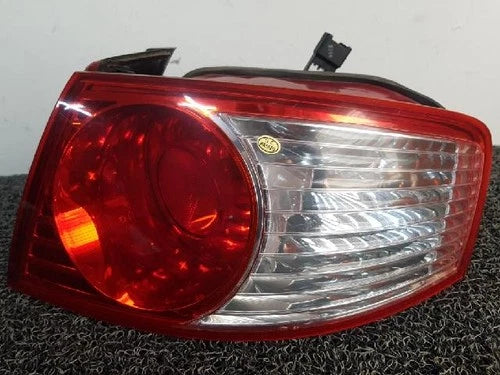 Kia GH270 2003 Right rear combination tail light assembly OEM 92402 3F070