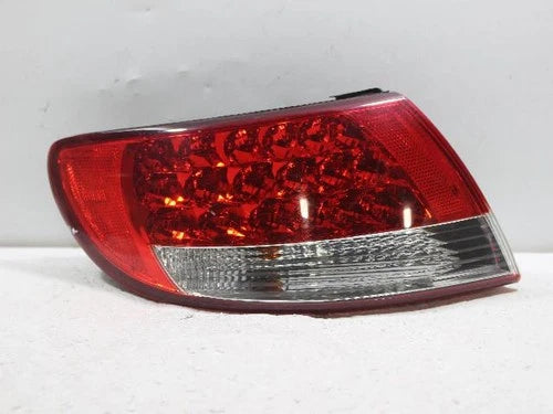 Left rear combination tail light assembly compatible with Hyundai Azera 2006, genuine OEM replacement part 92401 3L001