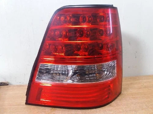 Right rear combination tail light assembly OEM 92402 3E500 compatible with Kia Sorento 2008