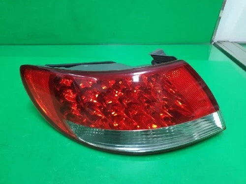 Left rear tail light assembly compatible with Hyundai Azera 2007, genuine OEM replacement part 92401 3L001