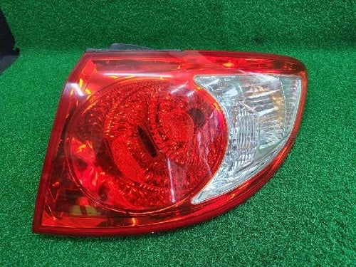 Rear tail light assembly compatible with Hyundai Santa Fe 2008, genuine OEM replacement part 92402 2B000