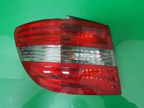 Rear tail combination light (Tail Light) left/driver side of Mercedes Benz A1698202564