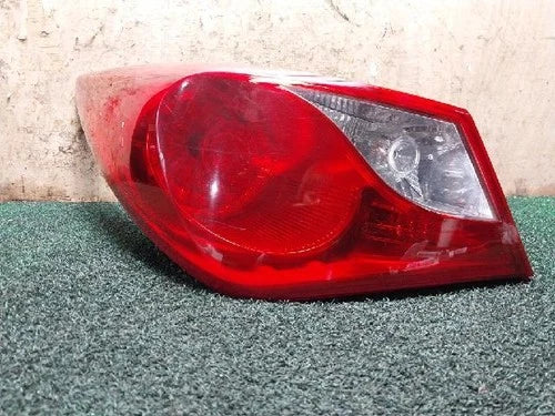 Left outer rear tail light assembly compatible with Hyundai YF 2012 (genuine OEM replacement part 924013S000)