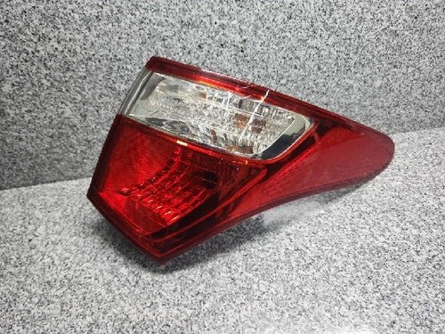 Rear combination tail light (right) compatible with Hyundai Veracruz 2011, genuine OEM replacement part 924023J200
