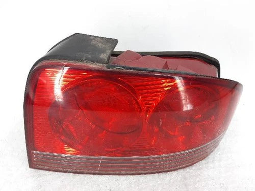 Right rear tail light assembly compatible with Hyundai EF 2004, genuine OEM replacement part 92402 3D000
