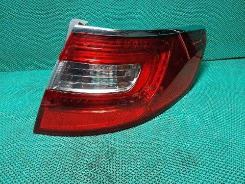 Rear combination tail light (outer right) compatible with Hyundai Azera 2015, genuine OEM replacement part 924043V0