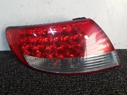 Left rear tail light assembly compatible with Hyundai Azera 2008, genuine OEM replacement part 92401 3L001