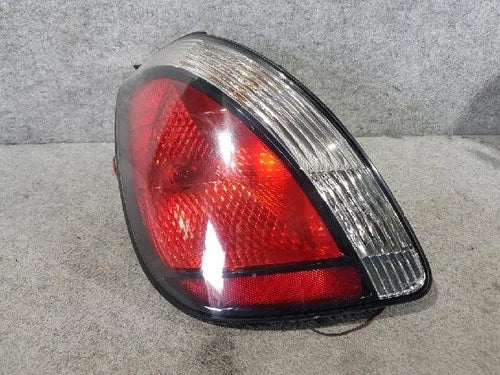 Left rear tail light assembly compatible with Kia Rio 2005, genuine OEM replacement part 92401 1G200