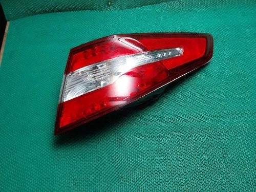 Right rear combination tail light assembly compatible with Kia K5 2012, genuine OEM replacement part 924024U000