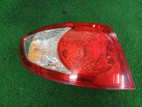 Left rear combination tail light assembly compatible with Hyundai Santa Fe 2007, genuine OEM replacement part 92401 2B000