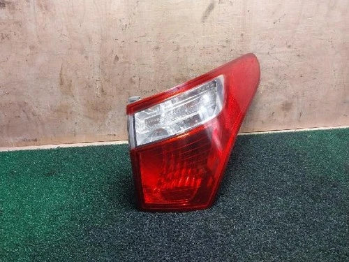 Right outer rear tail light assembly (OEM) 924023J000 compatible with Hyundai Veracruz 2011