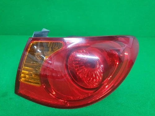Rear combination tail light (right) compatible with Hyundai Elantra 2007, genuine OEM replacement part 92402 2H000