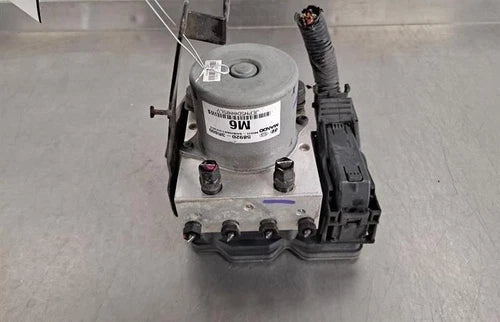 Bomba/Módulo ABS OEM usada para Kia Cadenza 2014-2016 - 3.3L