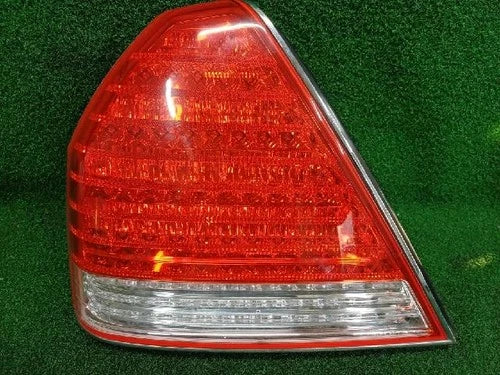 Left rear tail light assembly compatible with Hyundai Equus 2006, genuine OEM replacement part 92401 3B501