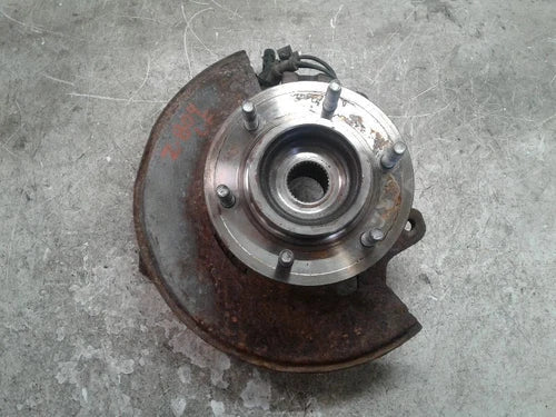 Refacción OEM usada OEM usada - 2006-2010 Hummer H3 Driver Left Front Spindle Knuckle OEM