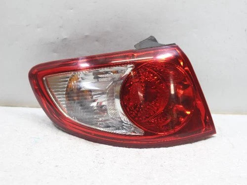 Left outer rear tail light assembly compatible with Hyundai Santa Fe 2007, OEM 92401, 2B000