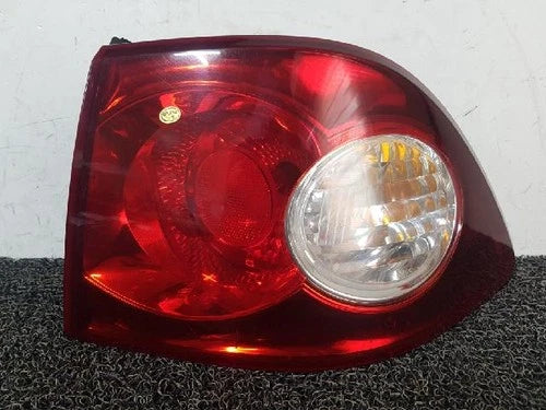 Right rear combination tail light assembly compatible with Kia D-LEV 2006, genuine OEM replacement part 92402 2G005