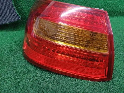 Left outer rear tail light assembly compatible with Kia Cadenza 2013, genuine OEM replacement part 92401 3R000