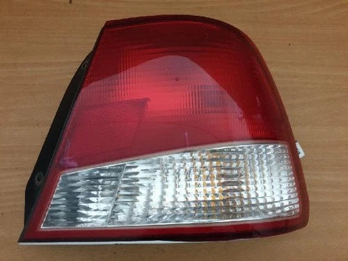 Rear combination tail light compatible with Kia Sorento 2004, genuine OEM replacement part 92402 3E000