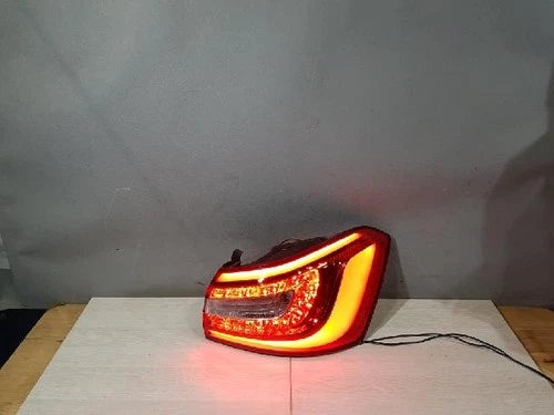 Right rear combination tail light assembly compatible with Kia Cadenza 2015, genuine OEM replacement part 92402E8000
