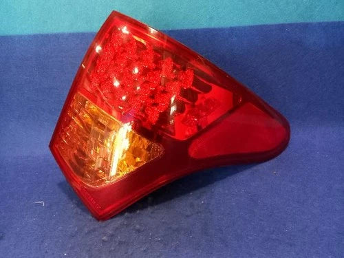 Rear tail light assembly compatible with Hyundai Veracruz 2008, genuine OEM replacement part 92402 3J100