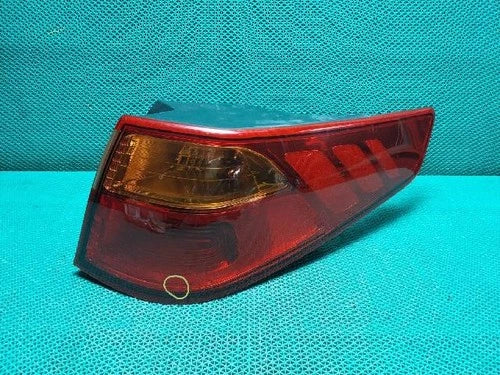 Right rear combination tail light assembly compatible with Kia K5 2015, genuine OEM replacement part 924022T500