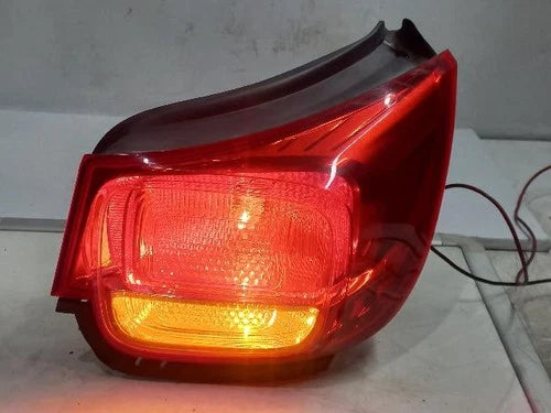 Right rear tail light compatible with Chevrolet Malibu 2014, genuine OEM replacement part 90010663