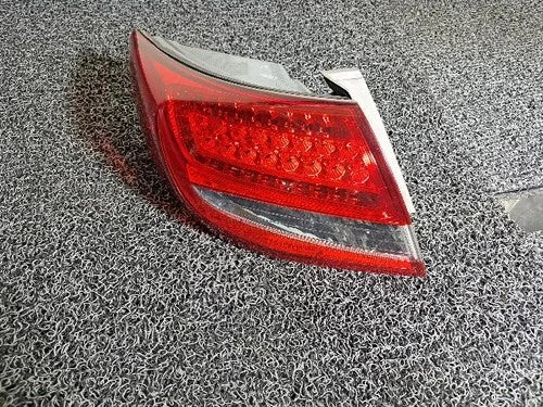Left rear combination tail light assembly compatible with Hyundai Azera 2009, genuine OEM replacement part 92401 3L500