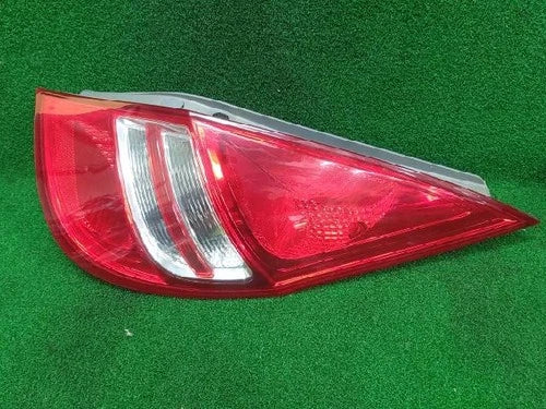 Right rear combination tail light compatible with Hyundai i30 2010, genuine OEM replacement part 92402 2L000