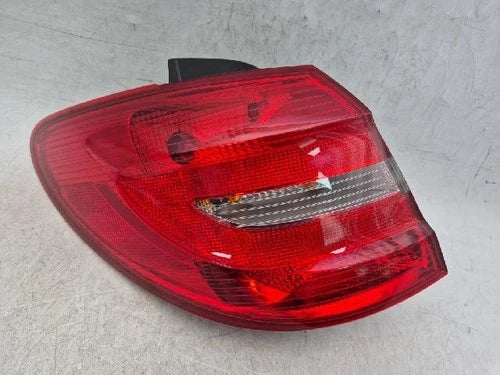 Used OEM Part - Rear tail light genuine Mercedes Benz B200 CDI BlueEFFICIENCY 2013 A2468200164
