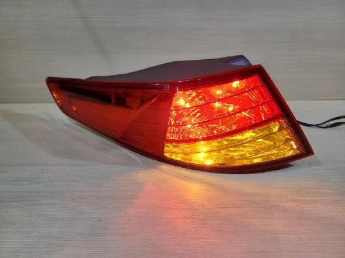 Left rear tail light assembly compatible with Kia K5 2013, genuine OEM replacement part 924012T000