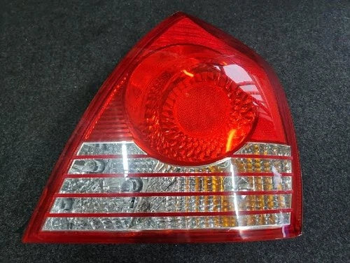 Right rear tail light assembly compatible with Hyundai Elantra 2006, RH OEM 92402, 2D500